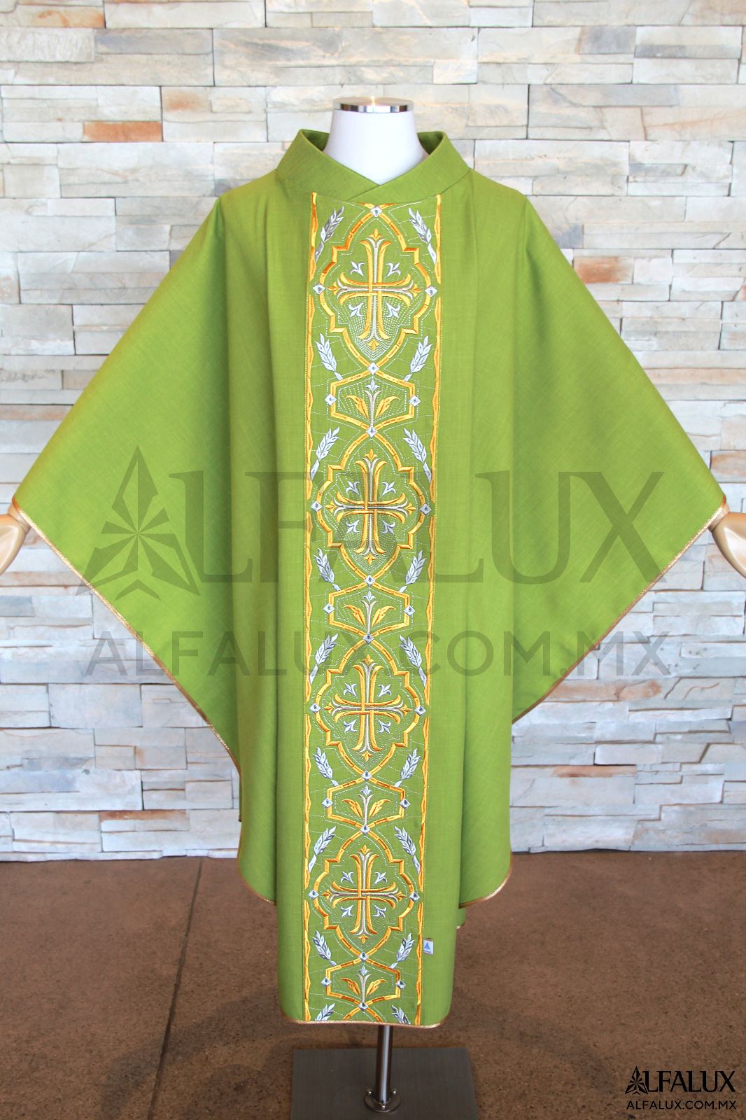 04 IMPERIAL Alfalux Casulla Central Verde Manzana 32